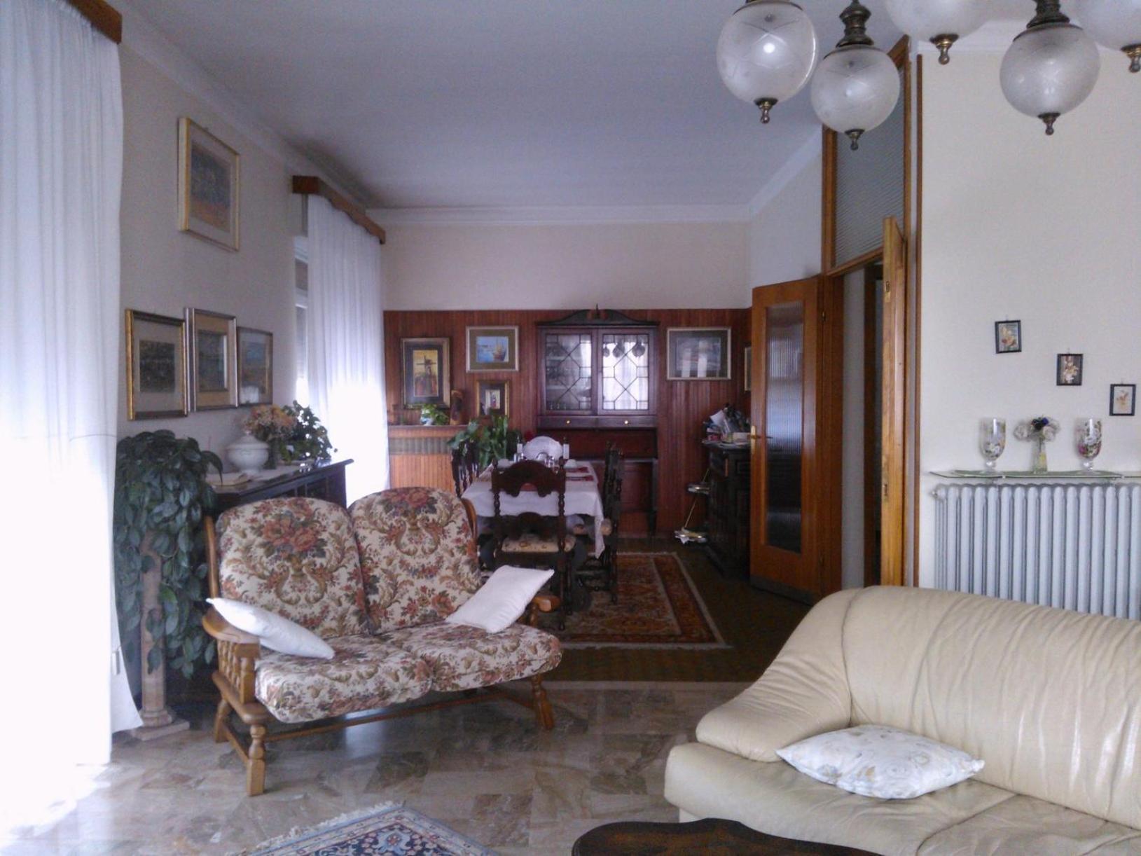 B&B Il Glicine Bedizzole ภายนอก รูปภาพ