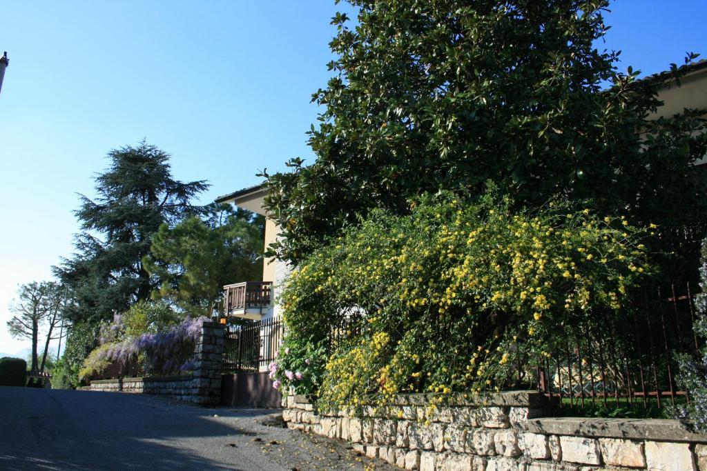 B&B Il Glicine Bedizzole ภายนอก รูปภาพ